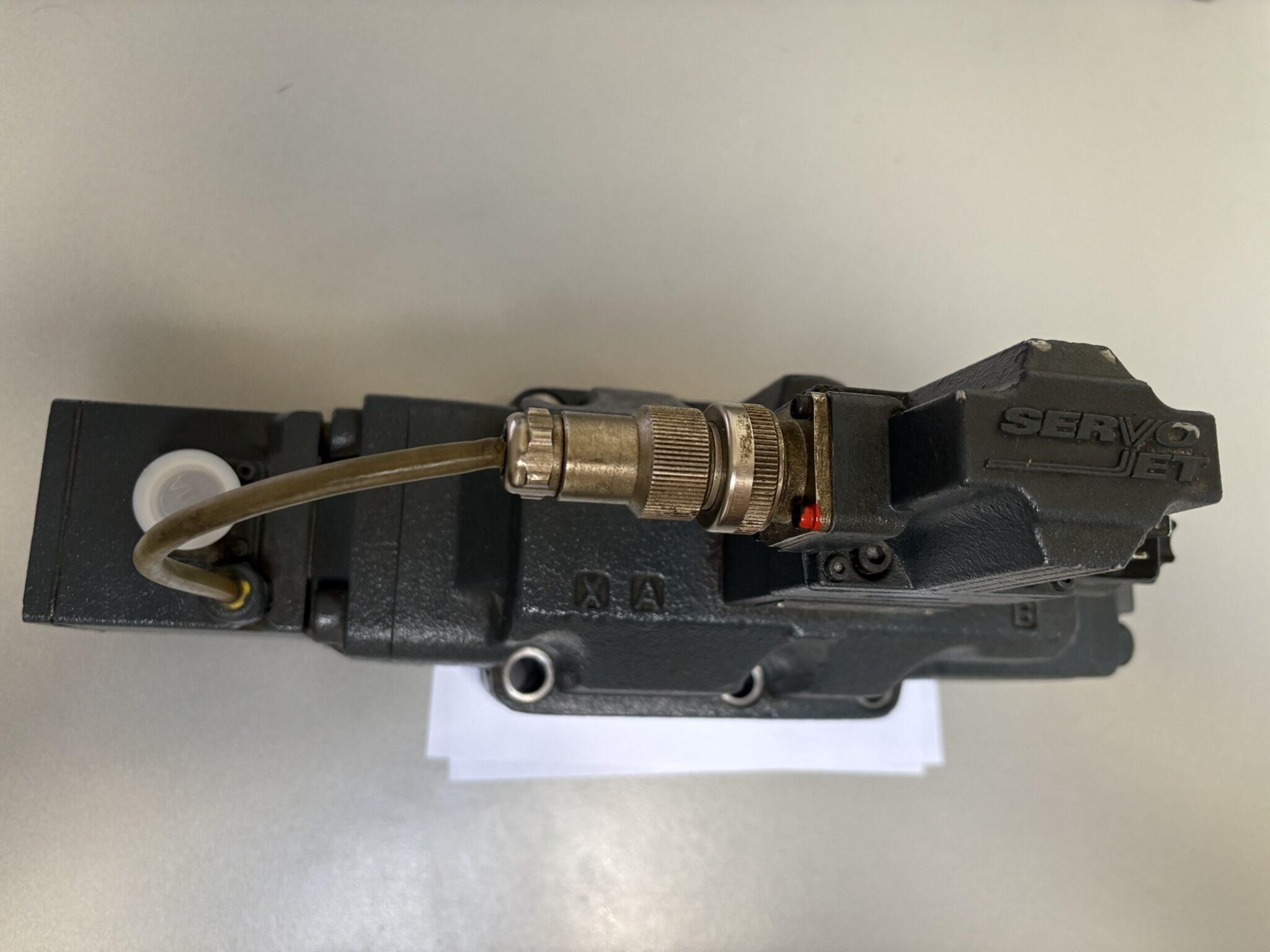11011365 D663Z4709B MOOG Servovalve L03HPBU6NSD2-B for Demag machine - Image 3